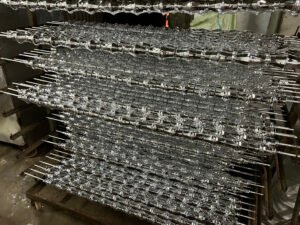 Mahkota Ratu Jaya Jual Piala Rakitan Eksklusif untuk Abadikan Momen Spesial Anda