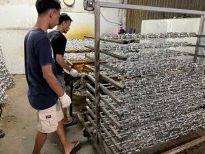 Mahkota Ratu Jaya sebagai Pabrik Piala Custom dengan cara Pesan yang Mudah, Cepat, dan Aman ke Seluruh Indonesia