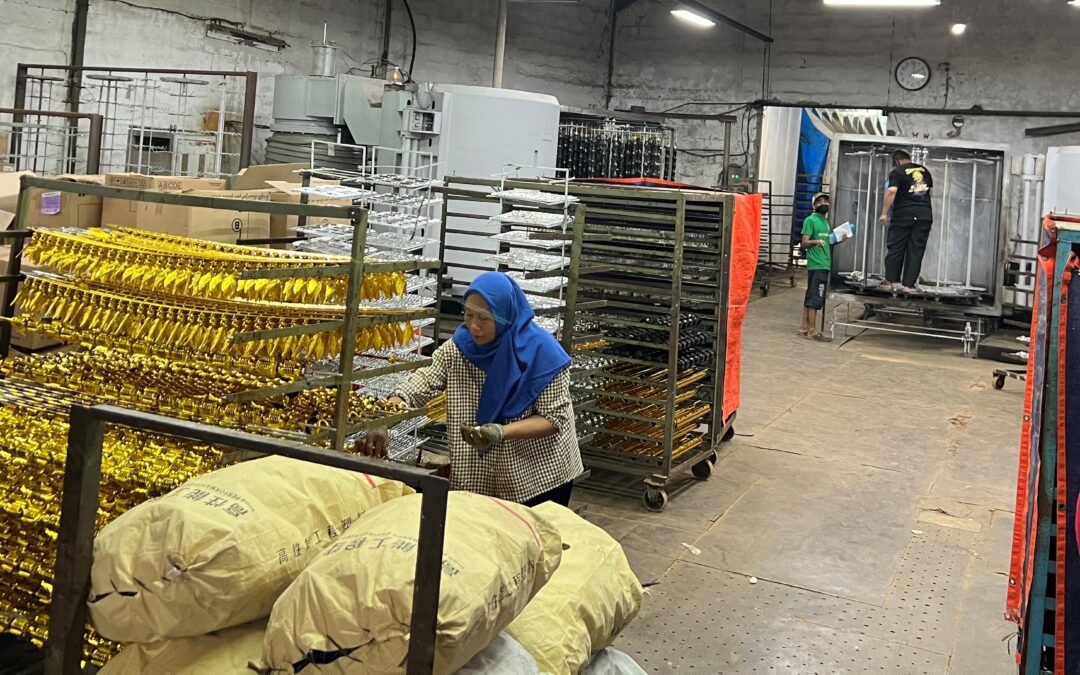 Peluang Emas! Jadi Mitra Distributor Piala Terpercaya Kami