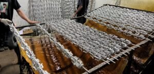 Mahkota Ratu Jaya: Produsen Piala Jadi Premium dengan Desain Eksklusif & Tahan Lama