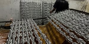 Produsen Piala Rakitan Mahkota Ratu Jaya Layanan Profesional Berbagai Kebutuhan