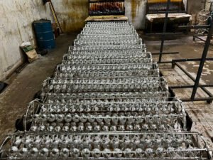 Mahkota Ratu Jaya sebagai Agen Piala Rakitan dan Custom produksi Massal