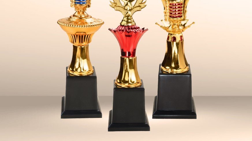 Pabrik Piala Plastik Injection: Produksi Piala Massal