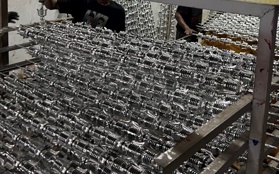 Pabrik Piala Plastik MAHARAJA: Pilihan Utama Distributor Piala Indonesia