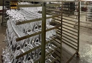 Daftar Pabrik Piala Plastik Terbaik di Indonesia termasuk Mahkota Ratu Jaya