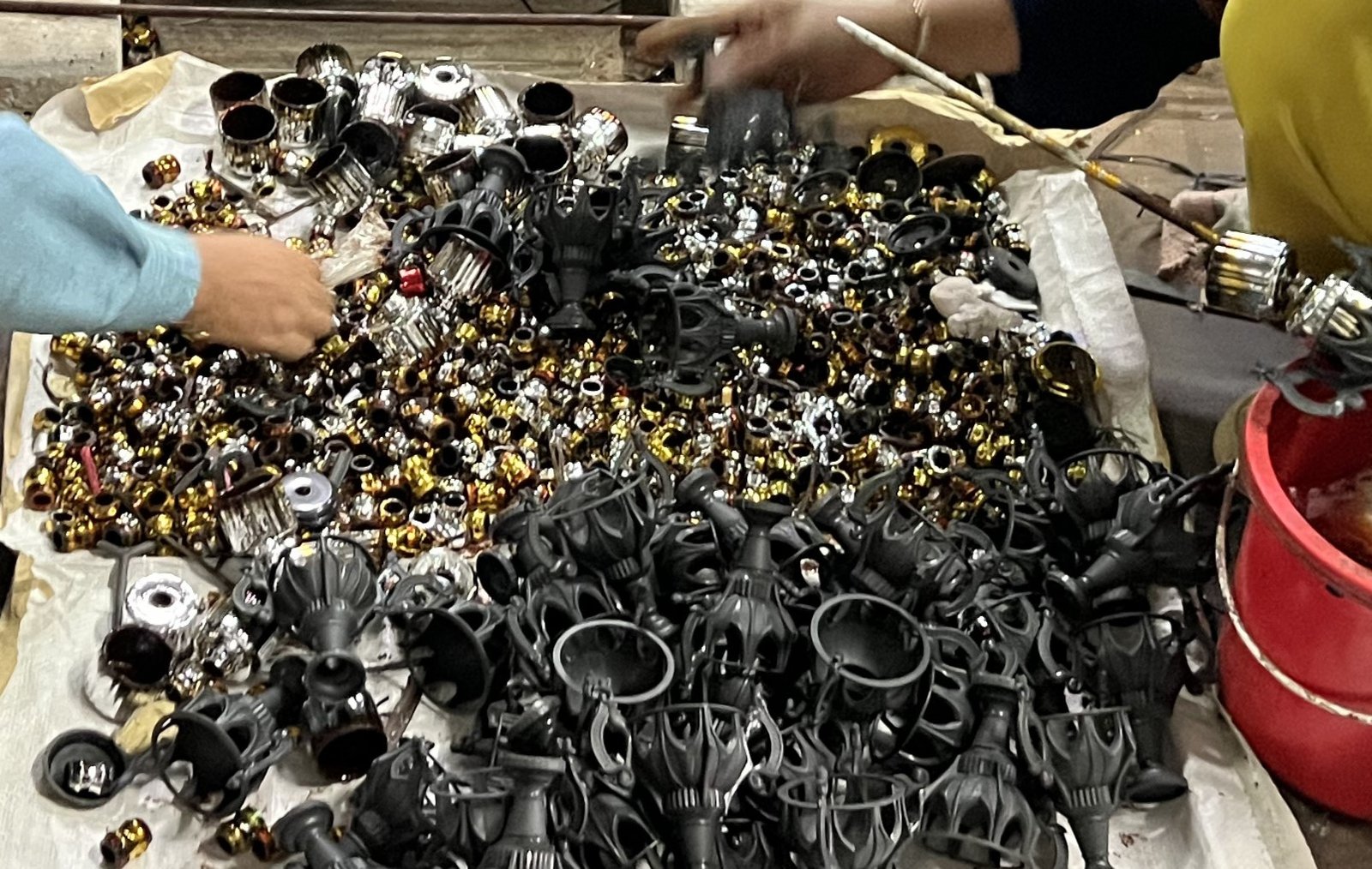 Vendor Piala Jakarta Terpercaya Mahkota Ratu Jaya sebagai Solusi Usaha Piala Terbaik