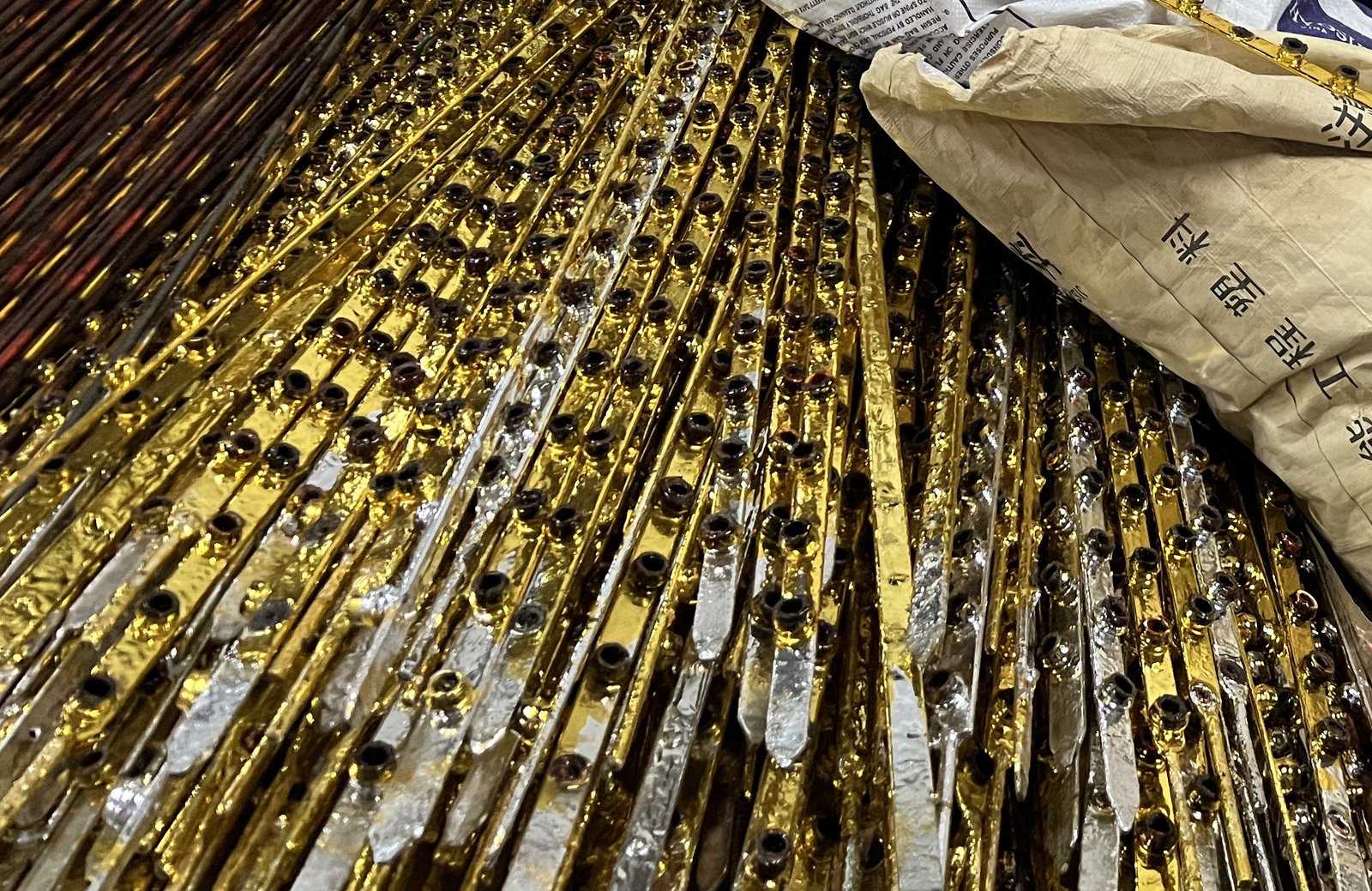 Vendor Piala Plastik Grosir Mahkota Ratu Jaya untuk Agen Piala