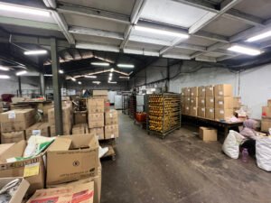 stok piala di pabrik piala dan supplier piala Mahkota Ratu Jaya