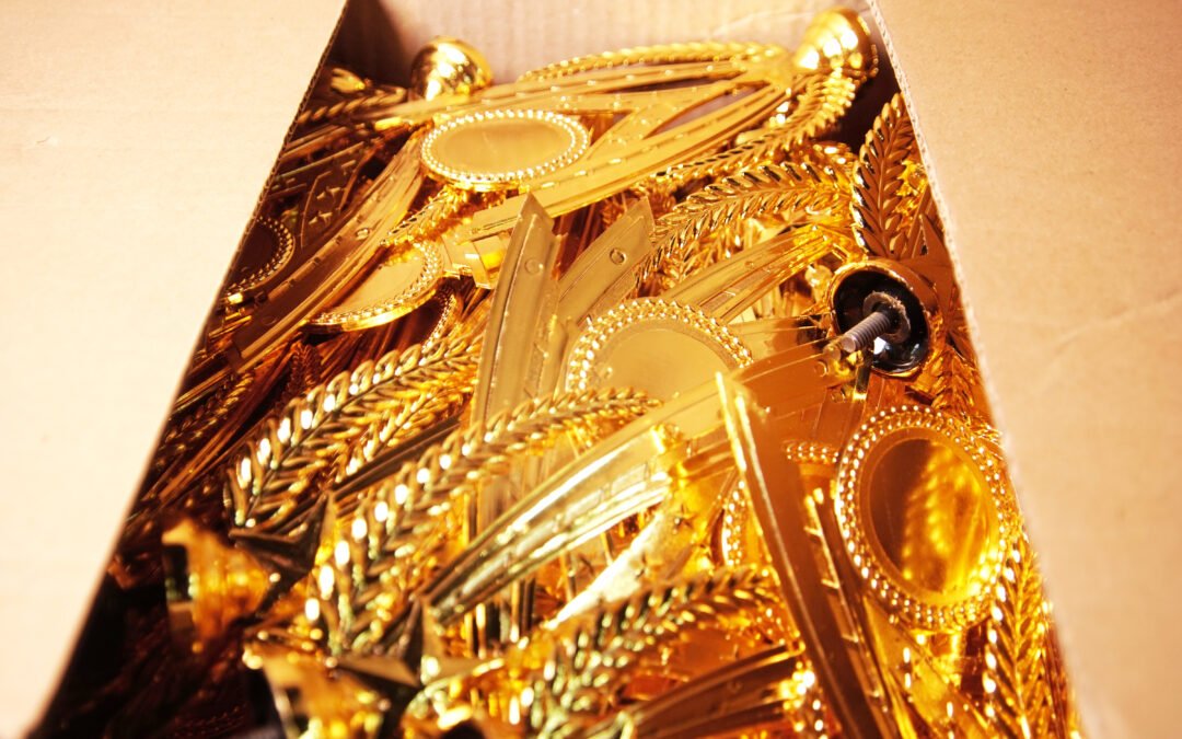 Distributor Piala Jakarta: Pengiriman Cepat ke Seluruh Wilayah Indonesia