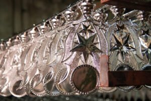 Paket Bundling Jual Piala Plastik & Sparepart dari Mahkota Ratu Jaya untuk Pemula Bisnis Kios Piala