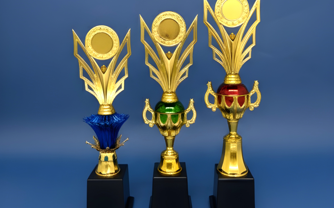 Cara Merawat Piala Plastik Agar Warna Tidak Cepat Pudar