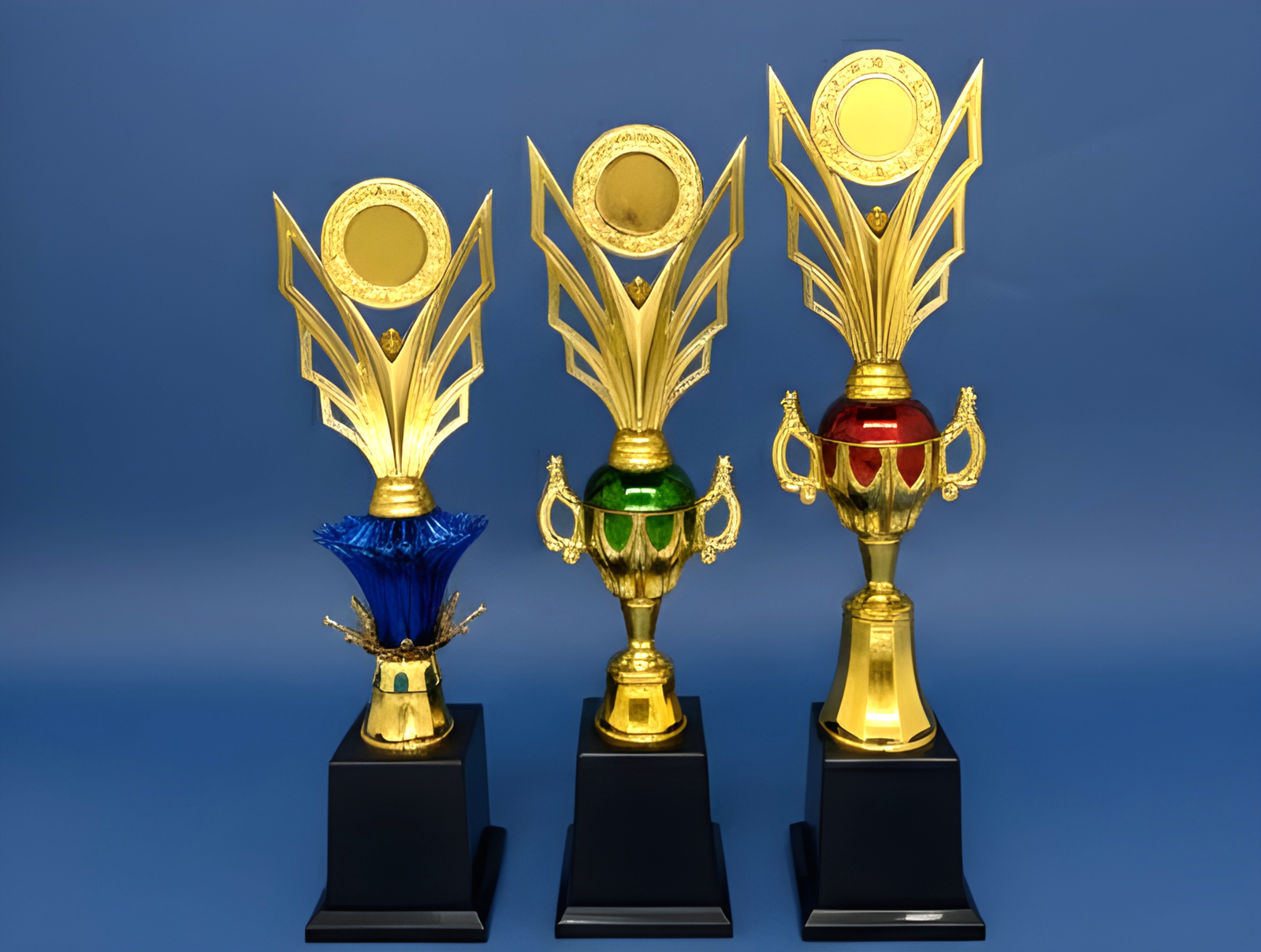 produk piala, Cara Merawat Piala Plastik Agar Warna Tidak Cepat Pudar