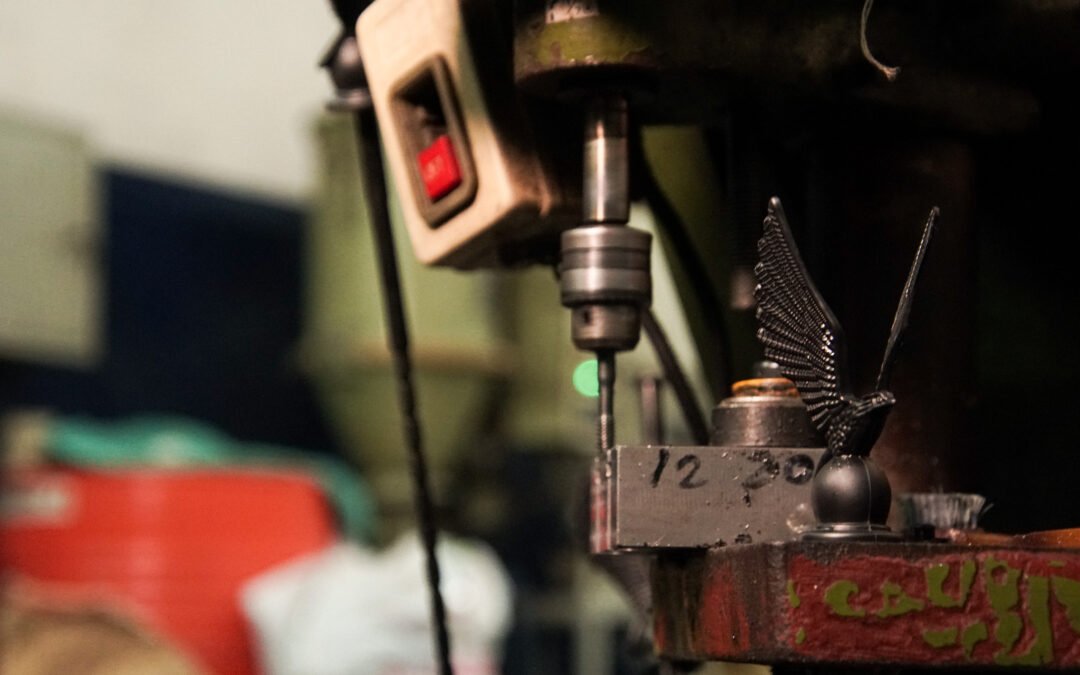 Produksi Piala Plastik Ribuan Set Per Hari: Solusi Urgent Order Bagi Agen