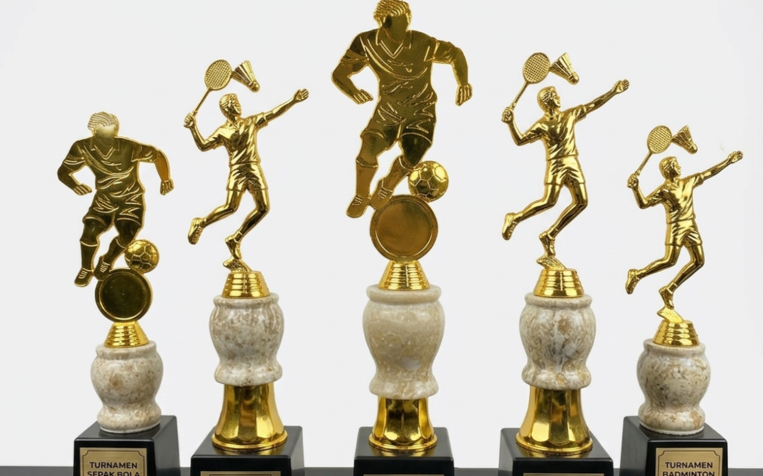 10 Model Figur Piala Paling Laris untuk Turnamen Sepak Bola dan Badminton
