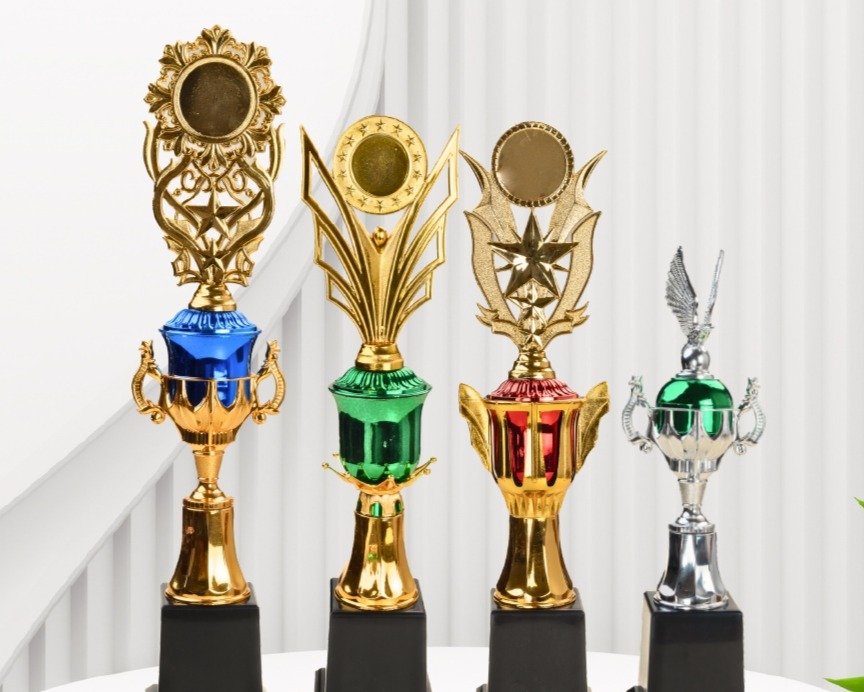 Ide Kombinasi Warna Piala Murah Kesan Mewah