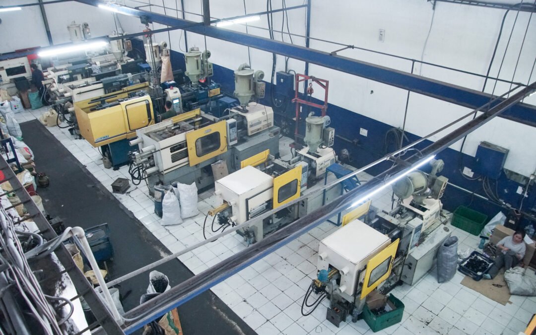 Vendor Piala Metal Premium: Spesialis Trophy Eksklusif & Bergilir